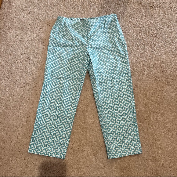 Talbots Heritage Capri Aqua & White Patterned  Pants Size 6P - Picture 2 of 11